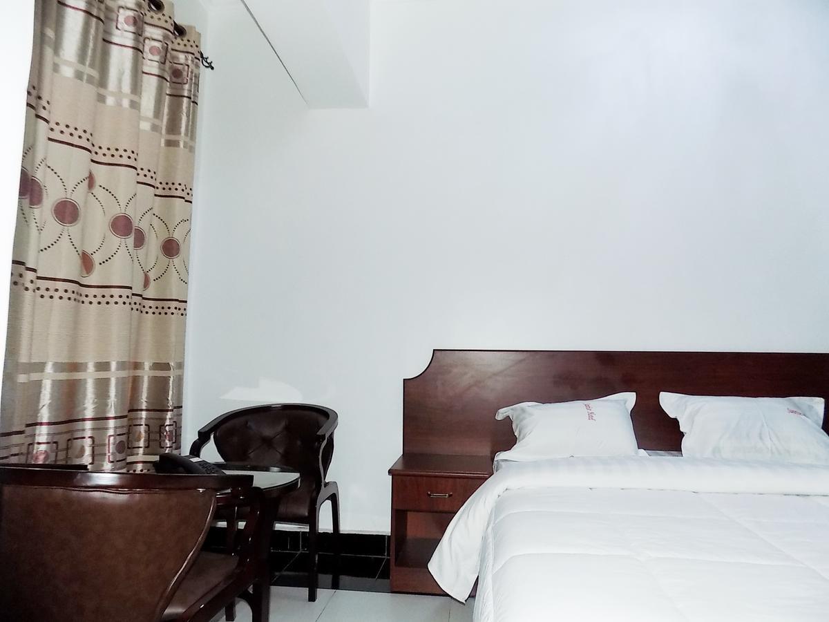 Sunrise Hotel カンパラ エクステリア 写真